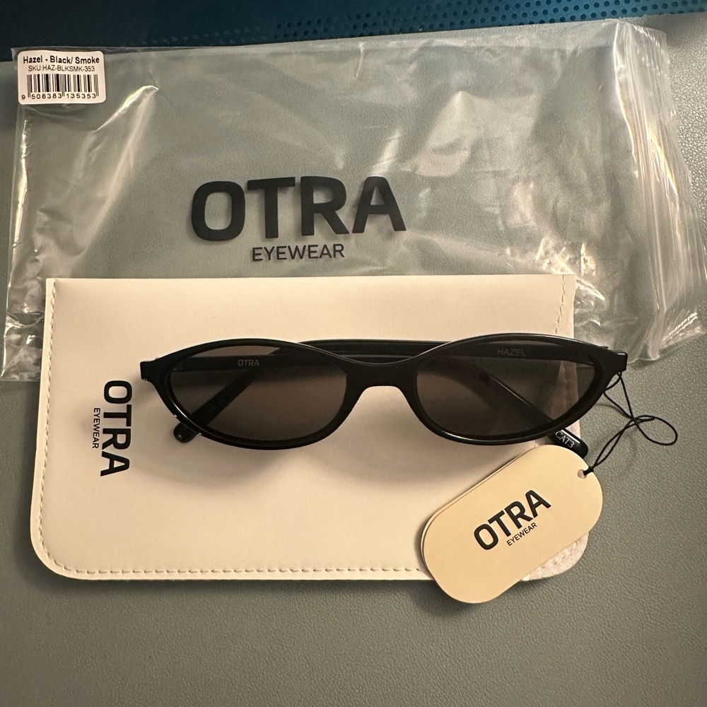 NWT OTRA Hazel Black Sunglasses - Picture 4 of 4